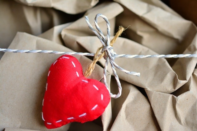 A packing paper and a heart